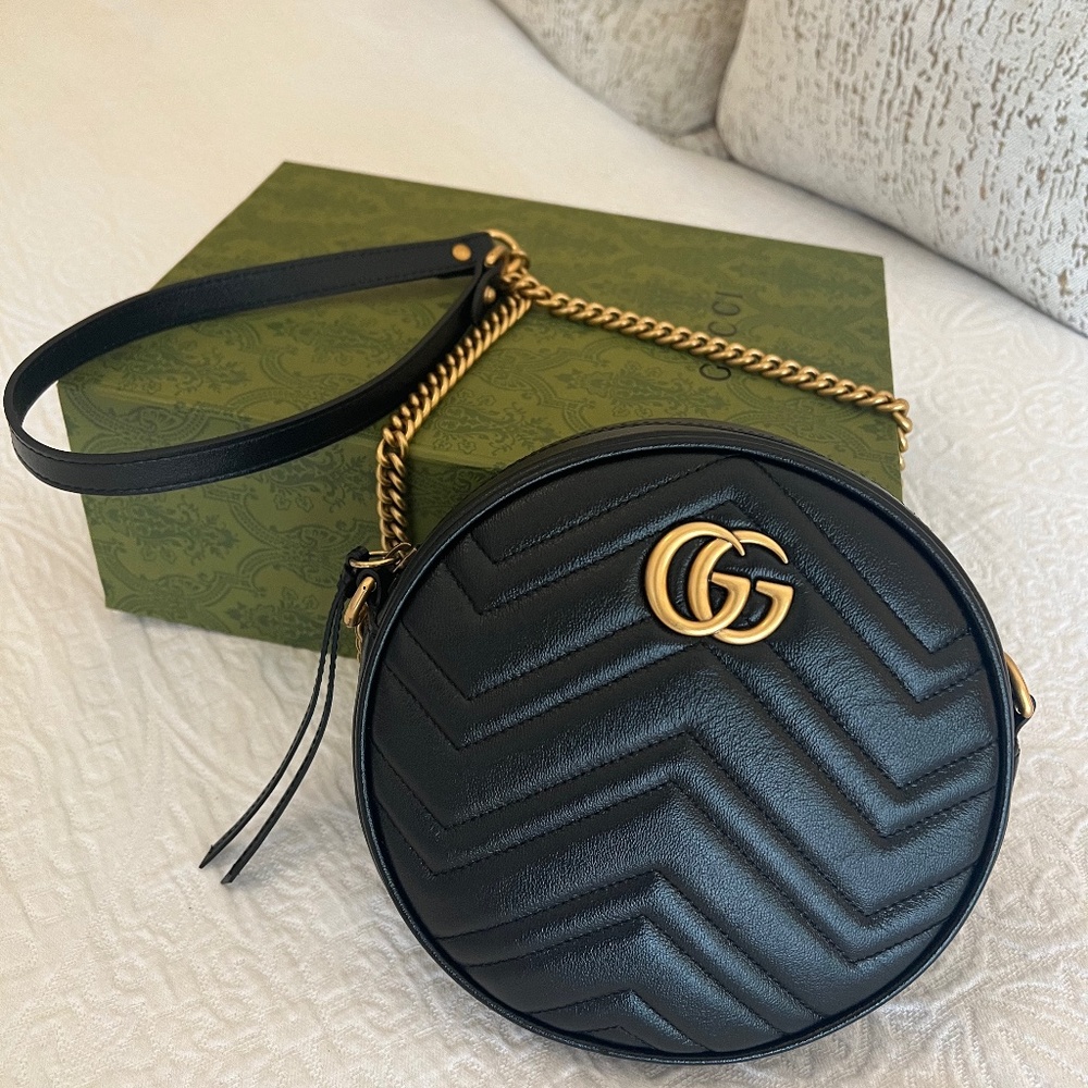 GG Marmont mini round shoulder bag
